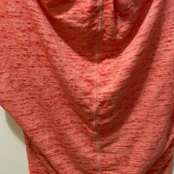 Free People // We The Free Astrid Red Lotus Tee Top - Picture 14 of 16